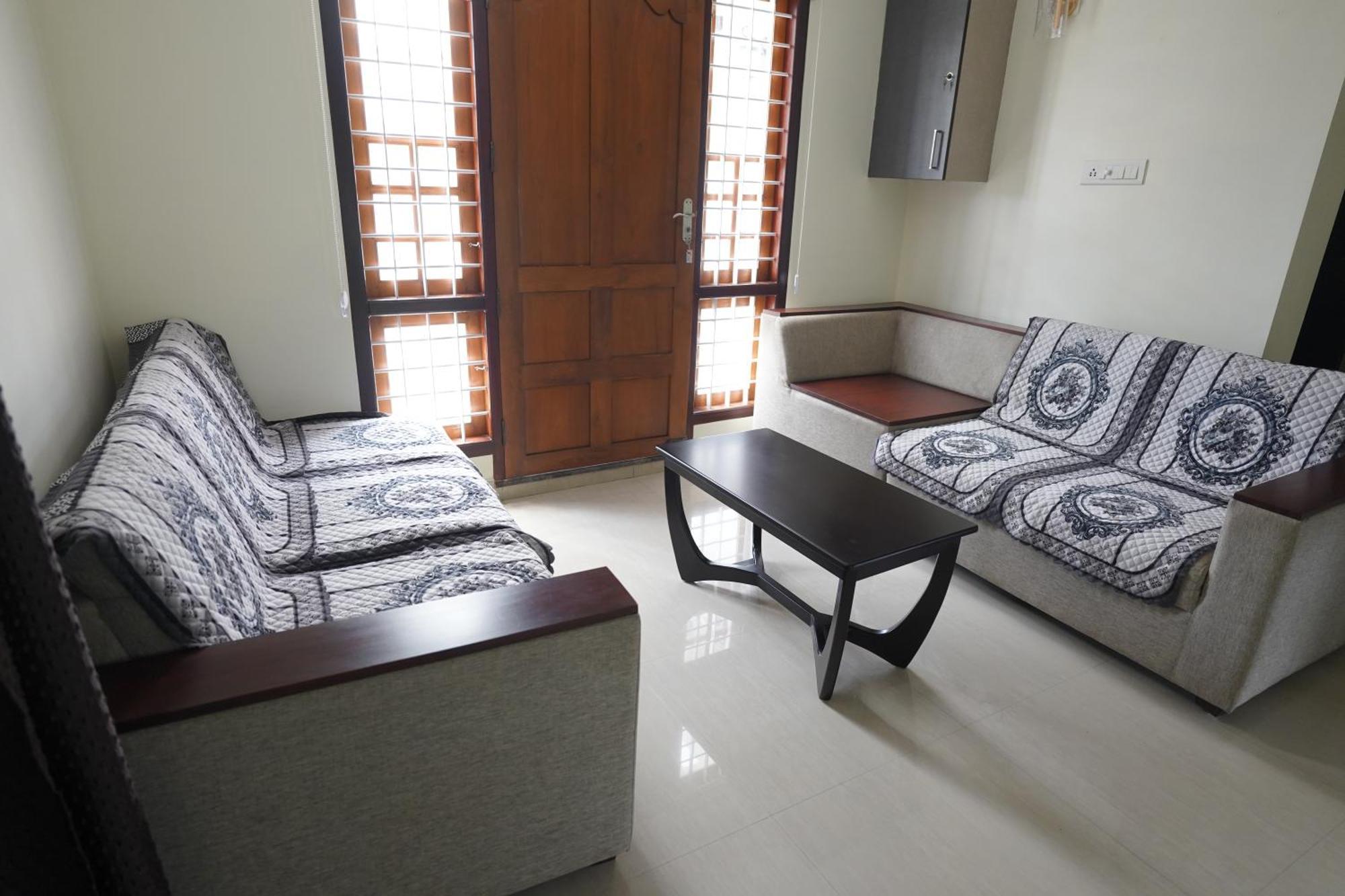 Swapna Home Suites Nedumbassery Zewnętrze zdjęcie